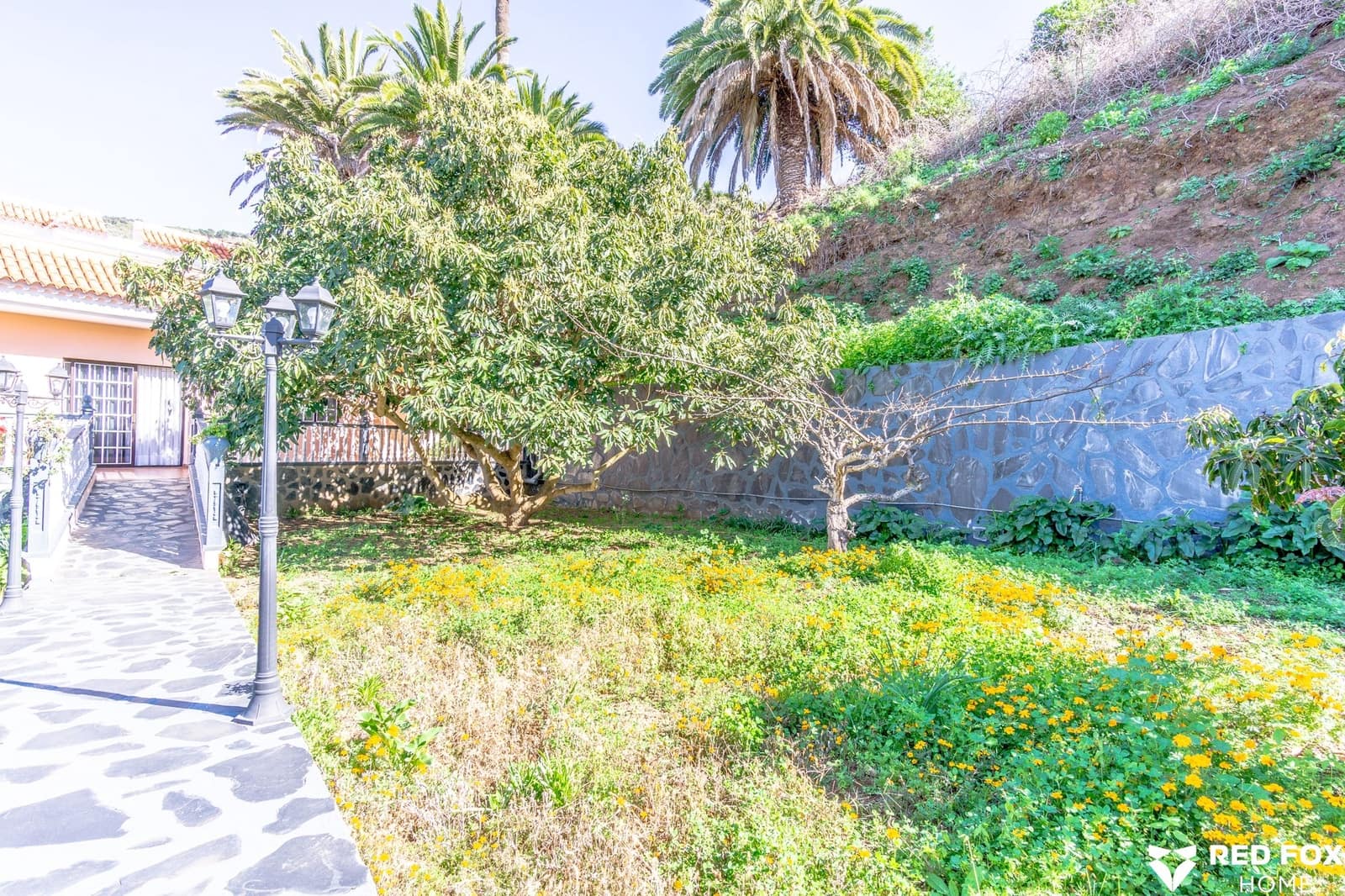 8 soveværelse Villa til salg i Los Silos med garage - € 525.000 (Ref: 8765743)