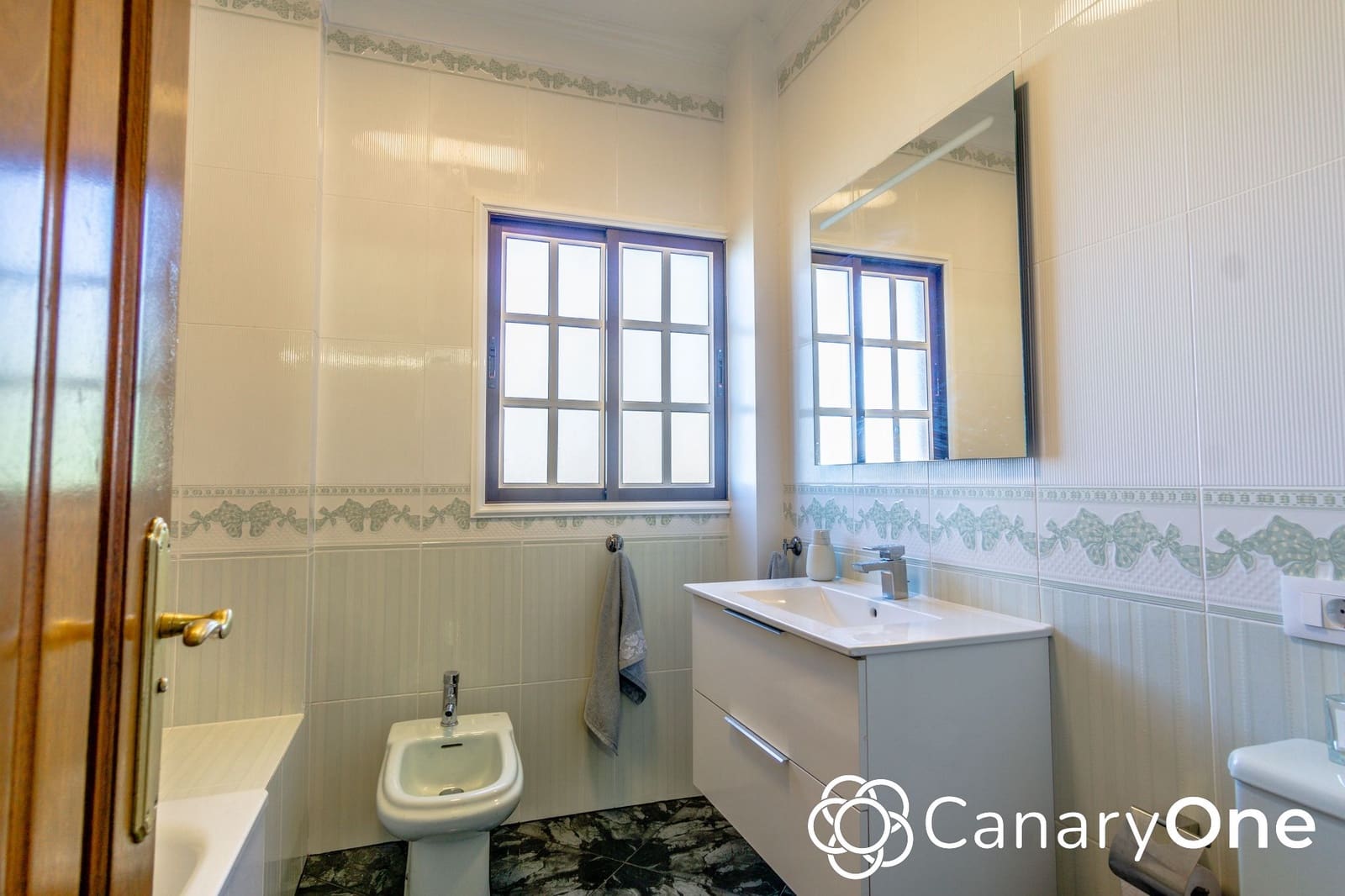 Chalet de 8 habitaciones en Los Silos en venta con garaje - 525.000 € (Ref: 8765743)
