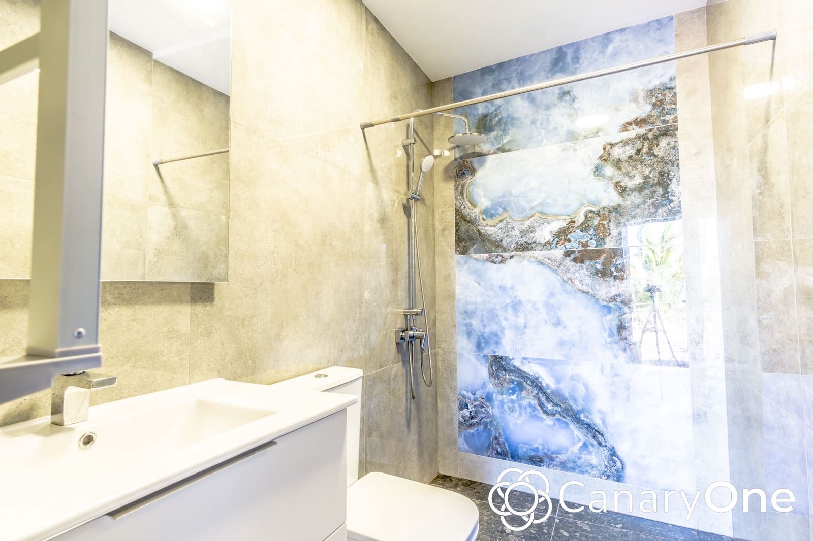 Chalet de 8 habitaciones en Los Silos en venta con garaje - 525.000 € (Ref: 8765743)