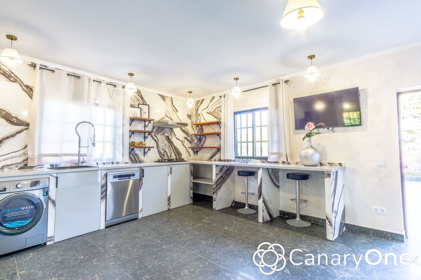 Chalet de 8 habitaciones en Los Silos en venta con garaje - 525.000 € (Ref: 8765743)