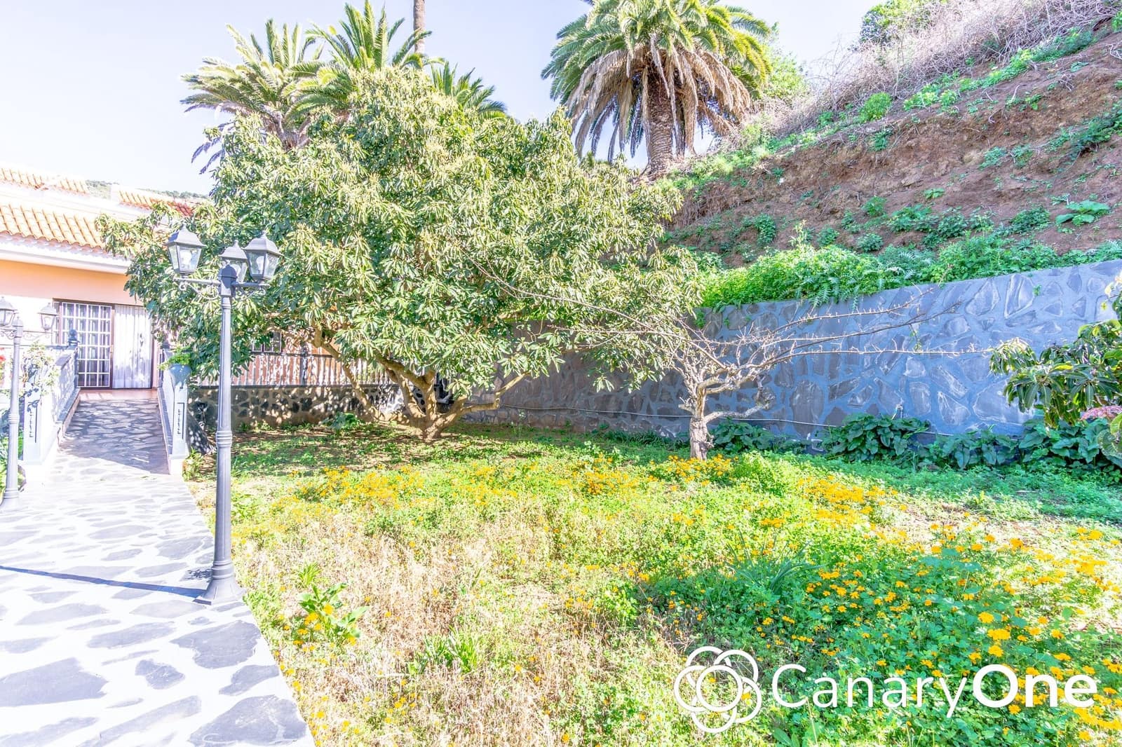 Chalet de 8 habitaciones en Los Silos en venta con garaje - 525.000 € (Ref: 8765743)