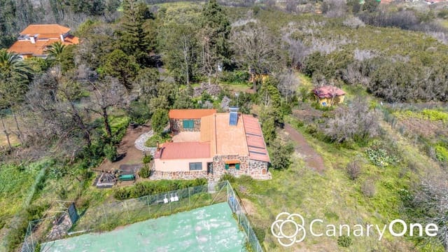 Chalet de 4 habitaciones en El Sauzal en venta con garaje - 750.000 € (Ref: 8842229)