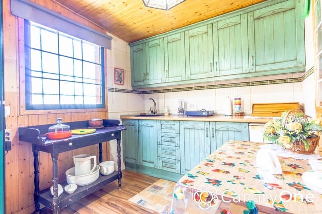 Chalet de 4 habitaciones en El Sauzal en venta con garaje - 750.000 € (Ref: 8842229)