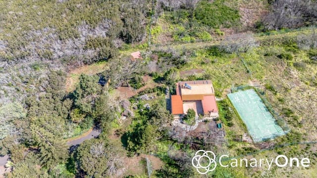 Chalet de 4 habitaciones en El Sauzal en venta con garaje - 750.000 € (Ref: 8842229)