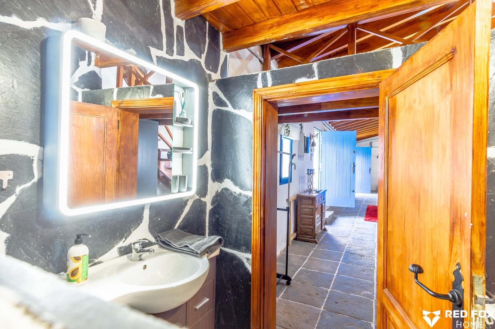 2 soveværelse Villa til salg i La Matanza de Acentejo med garage - € 1.260.000 (Ref: 8903184)