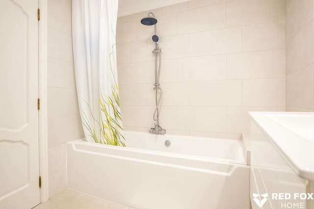 2 slaapkamer Appartement te koop in Puerto de la Cruz met garage - € 575.000 (Ref: 9143792)