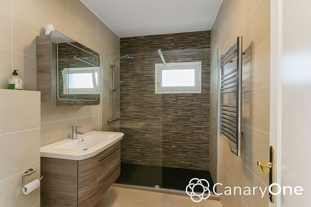3 soverom Leilighet til salgs i Puerto de la Cruz med garasje - € 665 000 (Ref: 9398892)