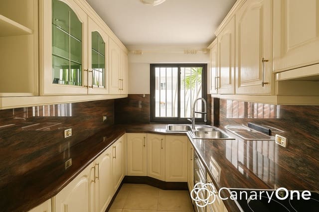 3 soverom Leilighet til salgs i Puerto de la Cruz med garasje - € 665 000 (Ref: 9398892)