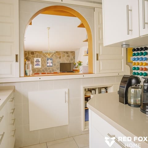 2 bedroom Villa for sale in La Matanza de Acentejo with pool garage - € 545,000 (Ref: 9464934)