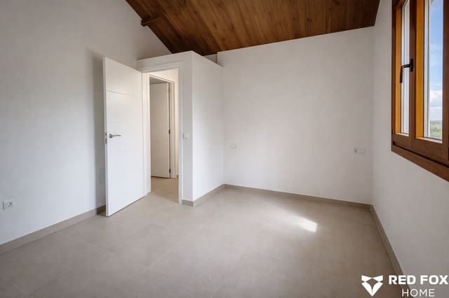 2 bedroom Apartment for rent in Puerto de la Cruz with garage - € 1,300 (Ref: 9694113)