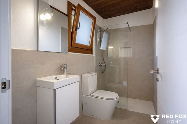 2 bedroom Apartment for rent in Puerto de la Cruz with garage - € 1,300 (Ref: 9694113)