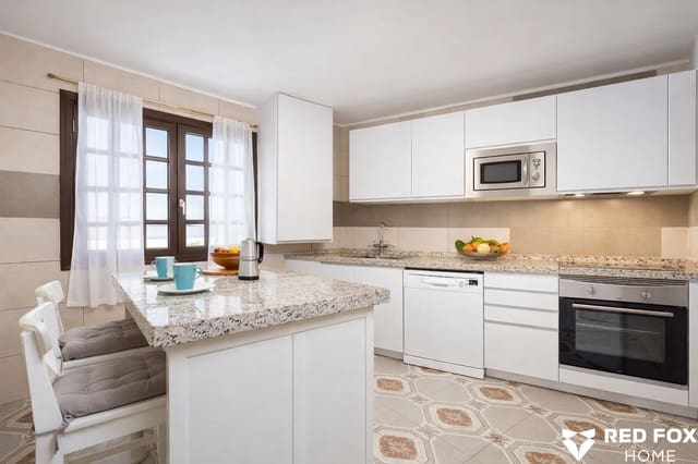 Apartamento de 2 habitaciones en Puerto de la Cruz en alquiler - 1.300 € (Ref: 9730858)