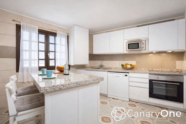 2 quarto Apartamento para arrendar em Puerto de la Cruz - 1 300 € (Ref: 9730858)