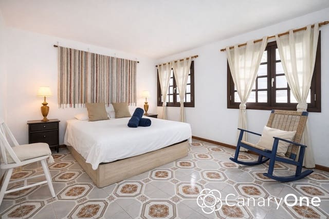 2 quarto Apartamento para arrendar em Puerto de la Cruz - 1 300 € (Ref: 9730858)