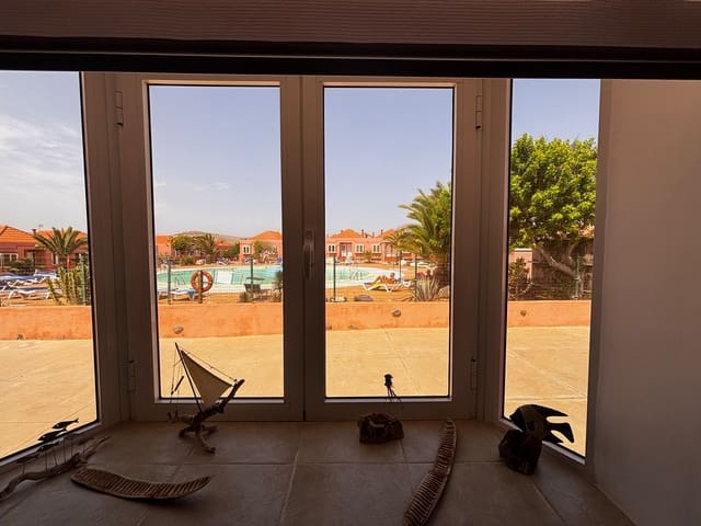 3 camera da letto Appartamento in vendita in Costa de Antigua, Antigua con piscina garage - 199.000 € (Rif: 10035941)