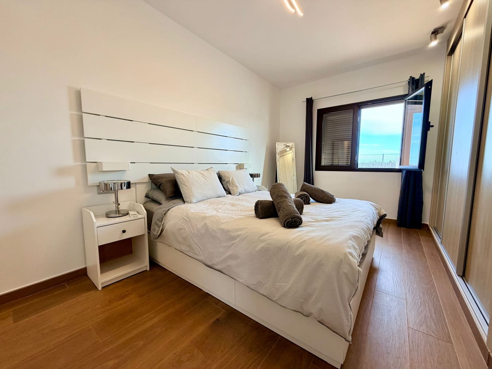 3 bedroom Villa for sale in Caleta de Fuste with pool - € 575,000 (Ref: 10048027)