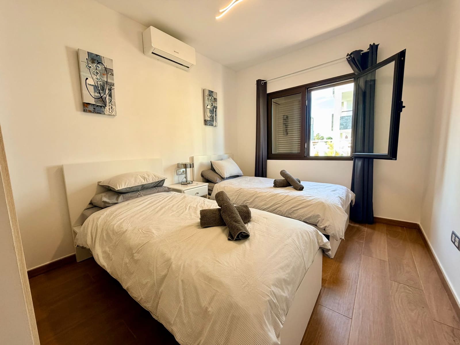3 bedroom Villa for sale in Caleta de Fuste with pool - € 575,000 (Ref: 10048027)