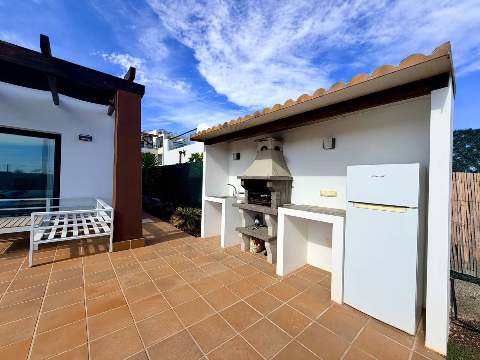 3 bedroom Villa for sale in Caleta de Fuste with pool - € 575,000 (Ref: 10048027)
