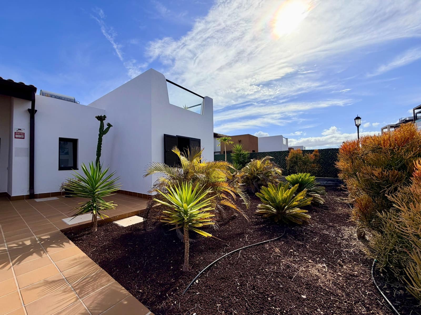 3 bedroom Villa for sale in Caleta de Fuste with pool - € 575,000 (Ref: 10048027)