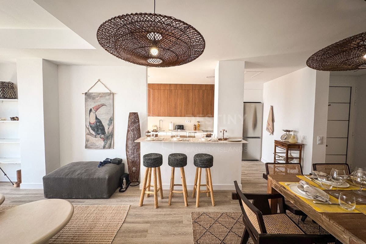2 slaapkamer Appartement te koop in Caleta de Fuste met zwembad garage - € 275.000 (Ref: 10124551)