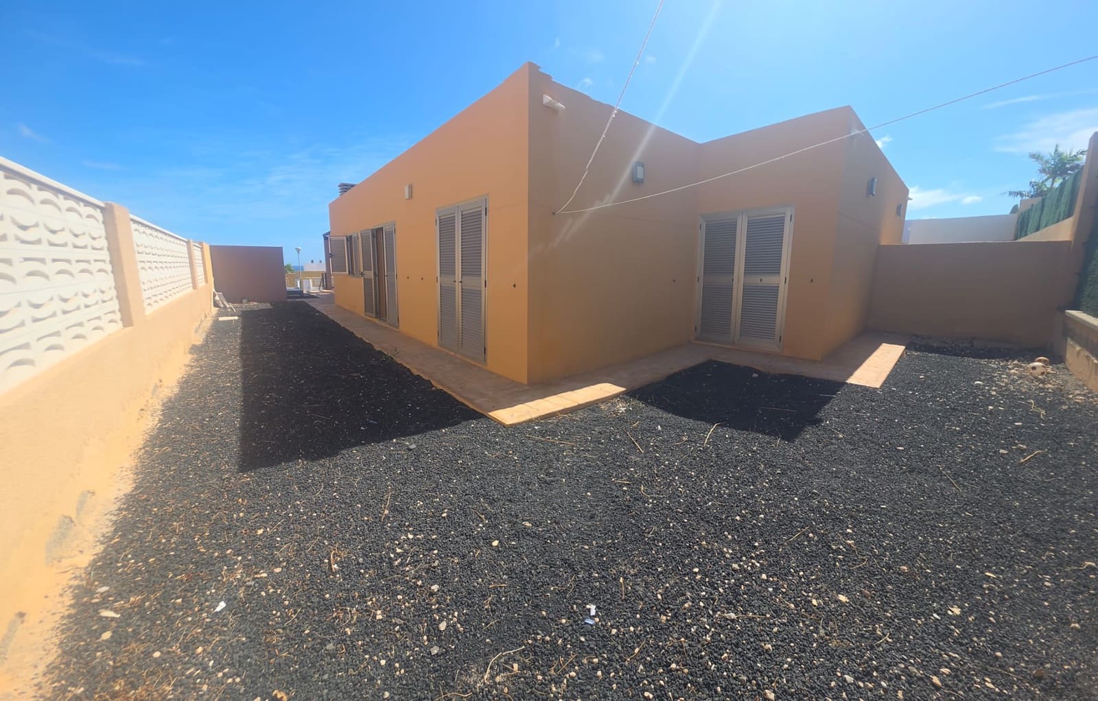 3 bedroom Villa for sale in Caleta de Fuste with garage - € 349,000 (Ref: 10173000)