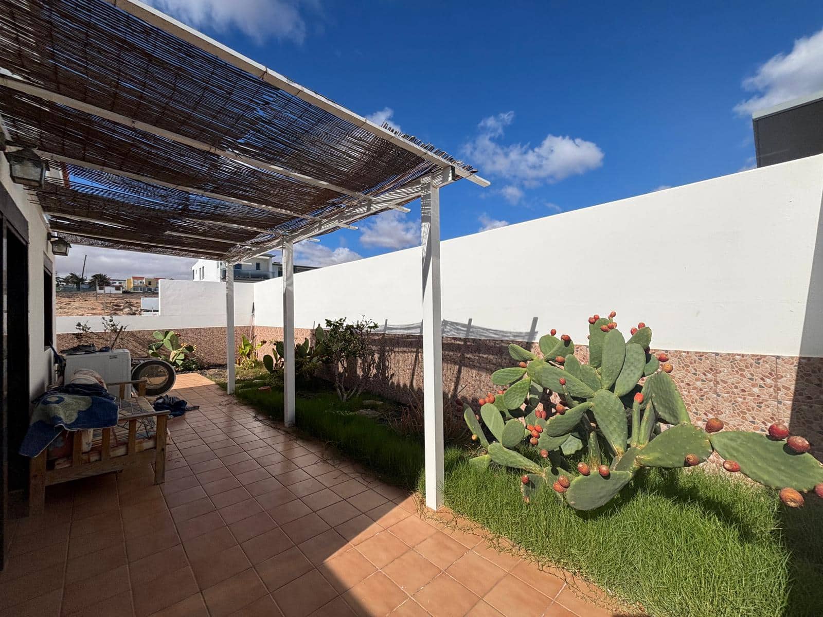 3 camera da letto Villa in vendita in Costa de Antigua con garage - 285.000 € (Rif: 8691973)