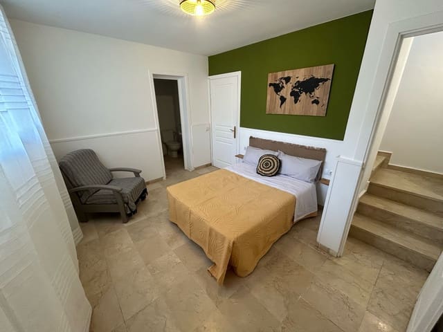 3 slaapkamer Appartement te koop in Antigua met zwembad - € 229.000 (Ref: 8842043)