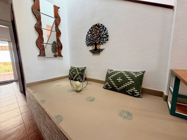 3 bedroom Townhouse for sale in Caleta de Fuste, Antigua with pool - € 257,000 (Ref: 8940748)