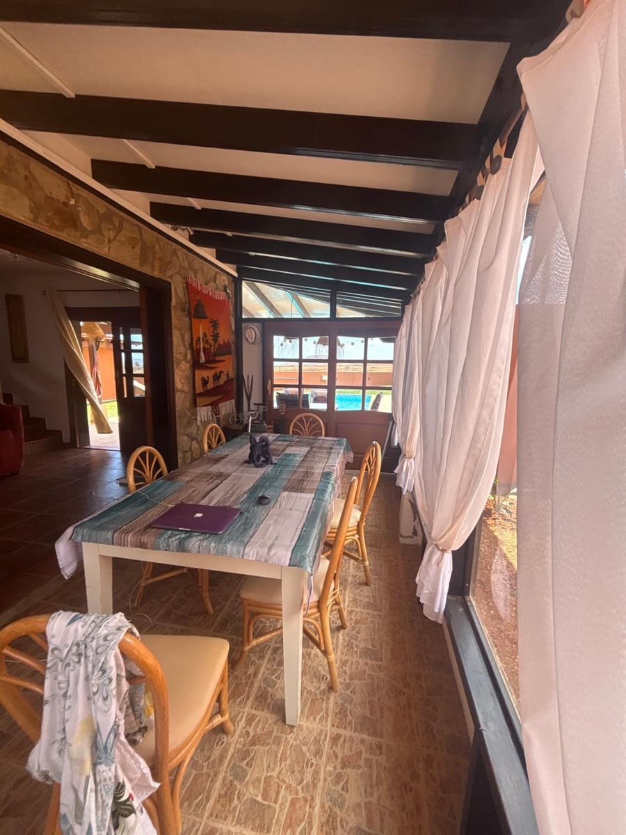 3 soverom Villa til salgs i Antigua med svømmebasseng - € 450 000 (Ref: 8960552)