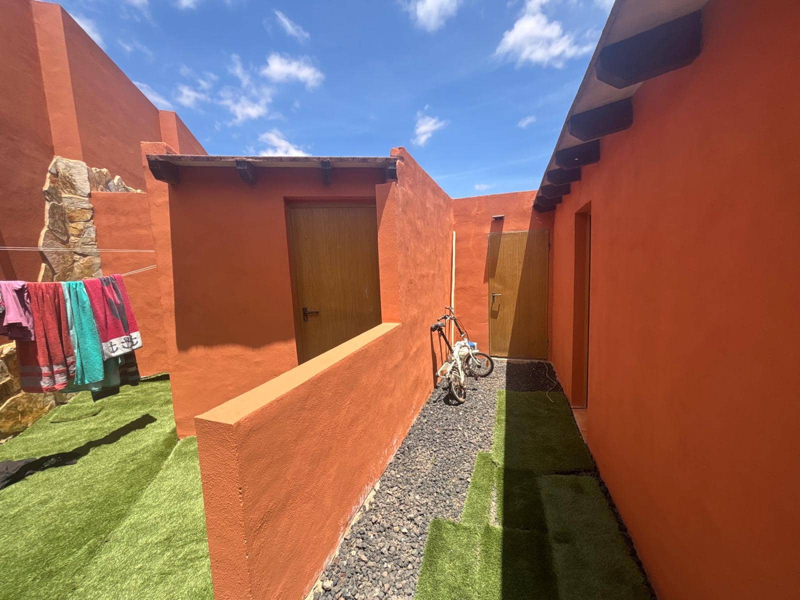 3 soverom Villa til salgs i Antigua med svømmebasseng - € 450 000 (Ref: 8960552)