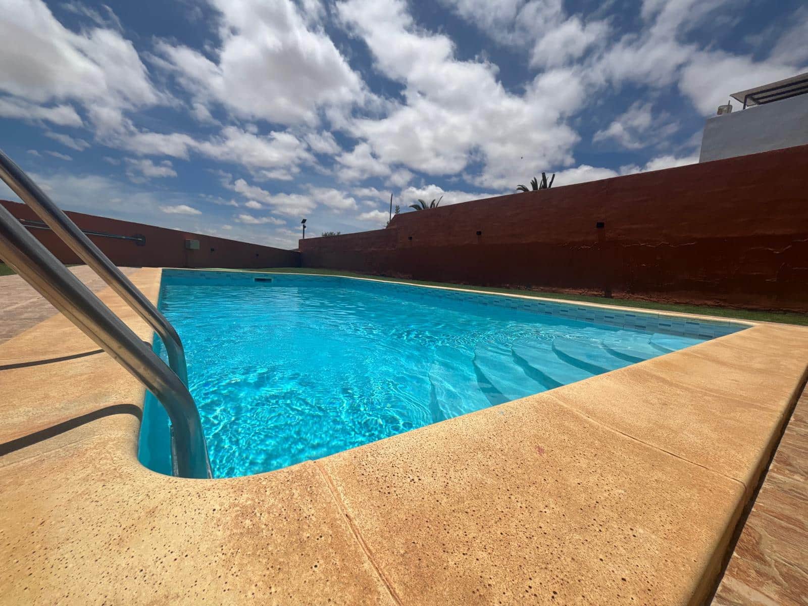 3 soverom Villa til salgs i Antigua med svømmebasseng - € 450 000 (Ref: 8960552)