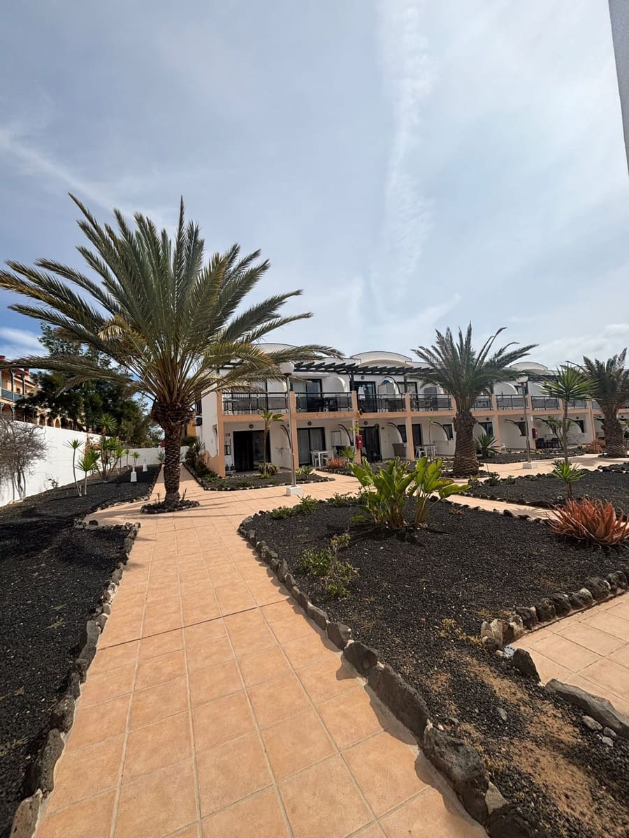 1 slaapkamer Appartement te koop in Antigua met zwembad - € 129.000 (Ref: 9001843)