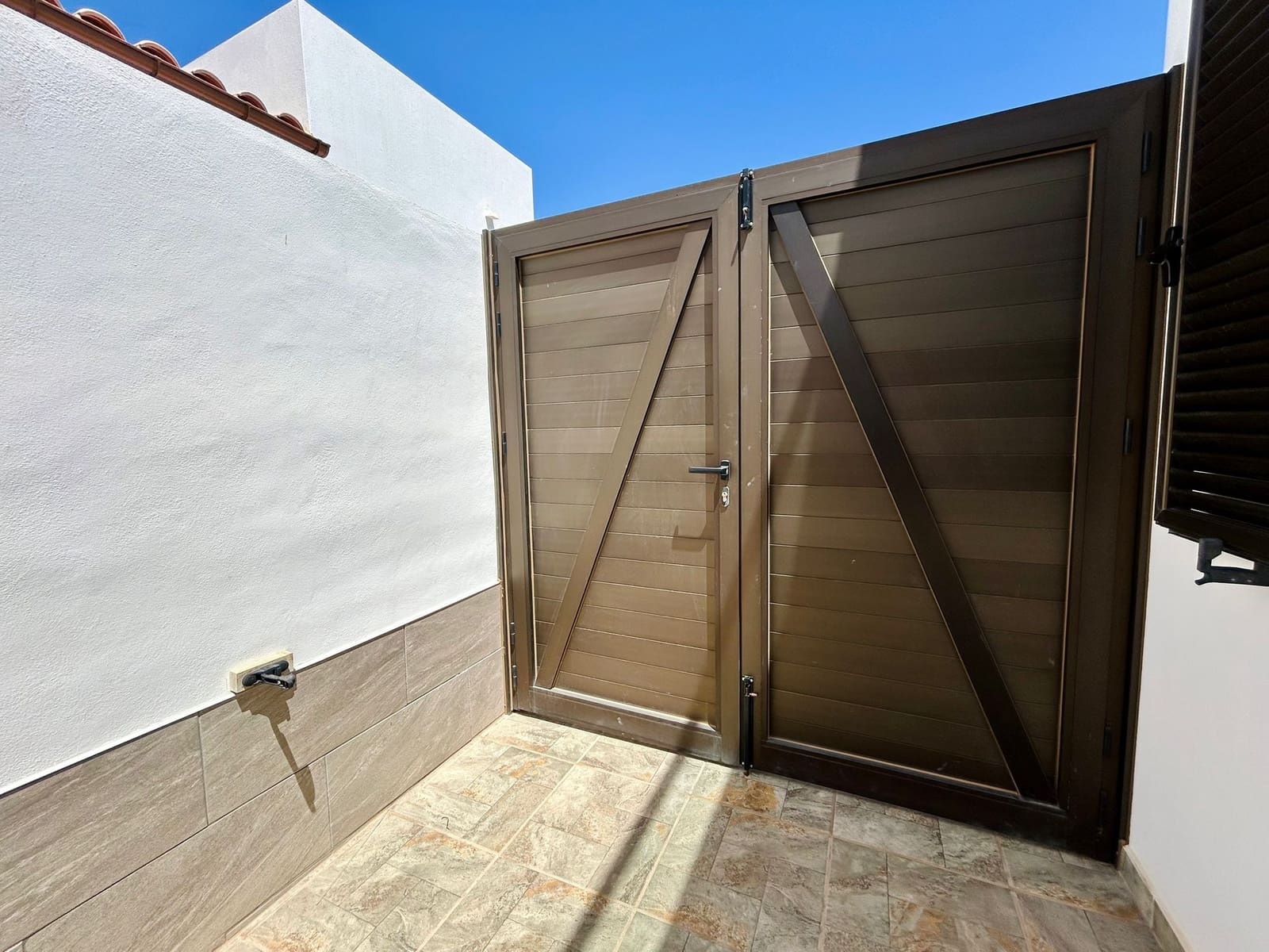 3 quarto Moradia para venda em Caleta de Fuste com piscina - 650 000 € (Ref: 9012994)