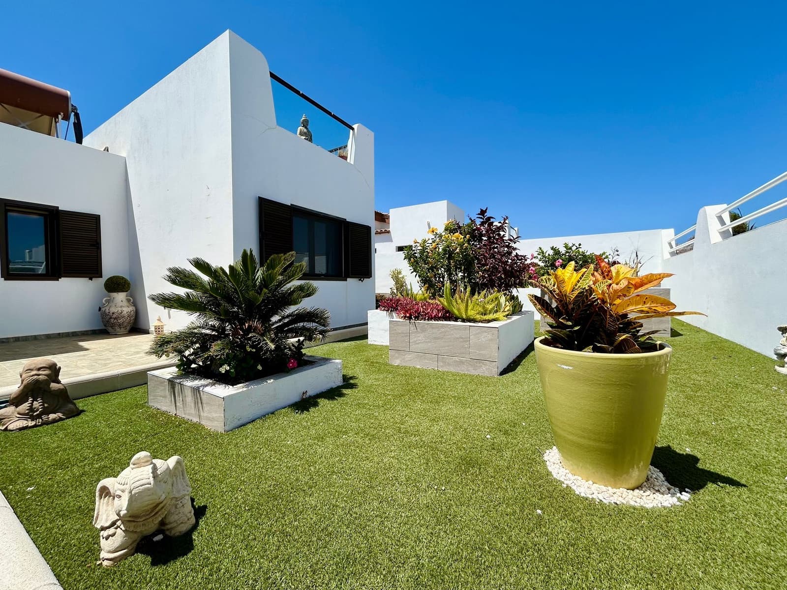 3 quarto Moradia para venda em Caleta de Fuste com piscina - 650 000 € (Ref: 9012994)