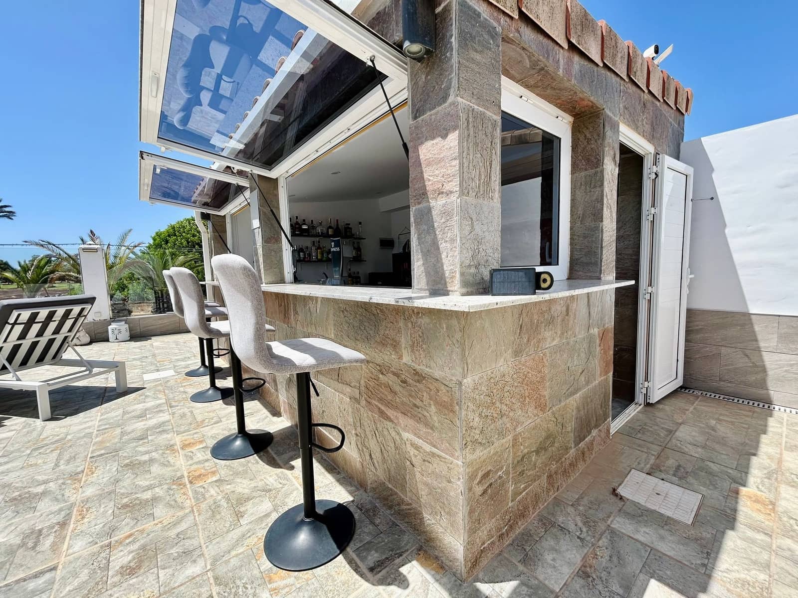 3 quarto Moradia para venda em Caleta de Fuste com piscina - 650 000 € (Ref: 9012994)