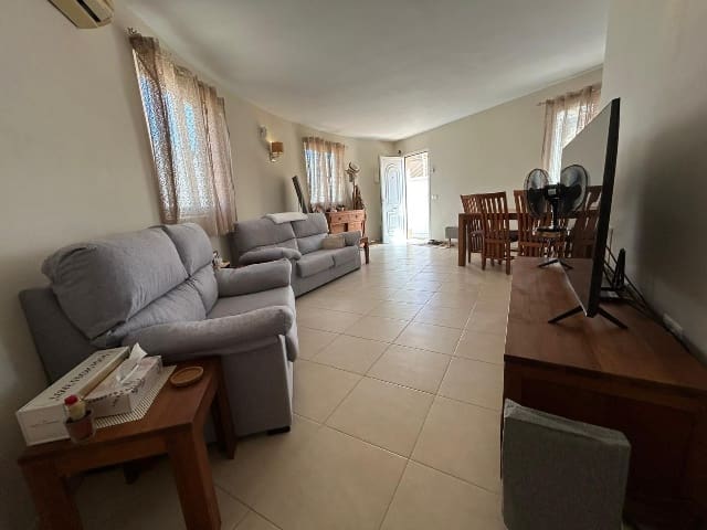 3 bedroom Villa for sale in Antigua - € 335,000 (Ref: 9193005)