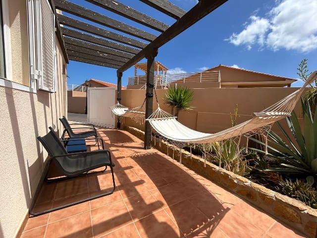 3 bedroom Villa for sale in Antigua - € 335,000 (Ref: 9193005)