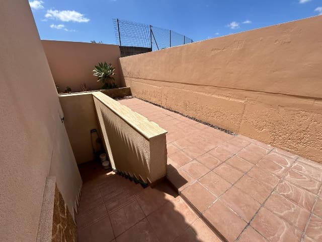 3 bedroom Villa for sale in Antigua - € 335,000 (Ref: 9193005)