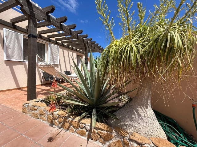 3 bedroom Villa for sale in Antigua - € 335,000 (Ref: 9193005)