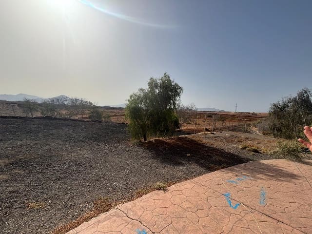 4 bedroom Villa for sale in Antigua with pool - € 320,000 (Ref: 9193070)