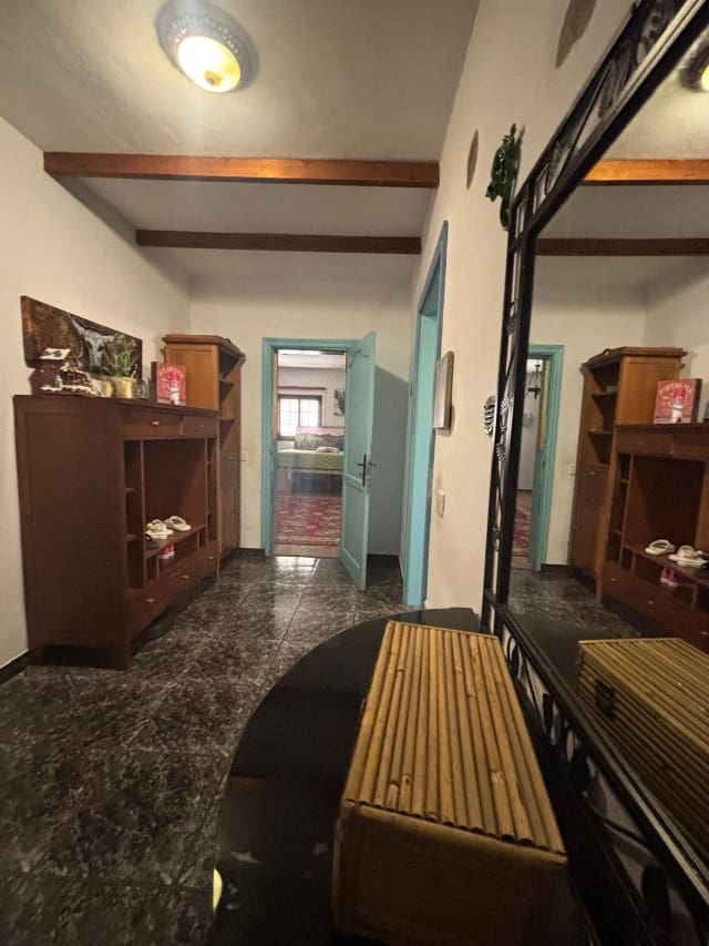 4 bedroom Villa for sale in Antigua with pool - € 320,000 (Ref: 9193070)