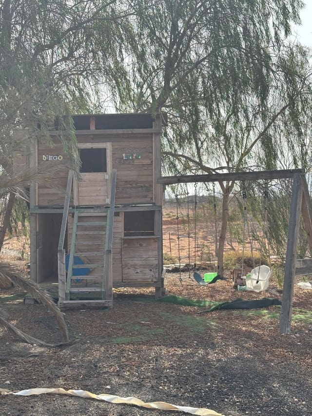 4 bedroom Villa for sale in Antigua with pool - € 320,000 (Ref: 9193070)