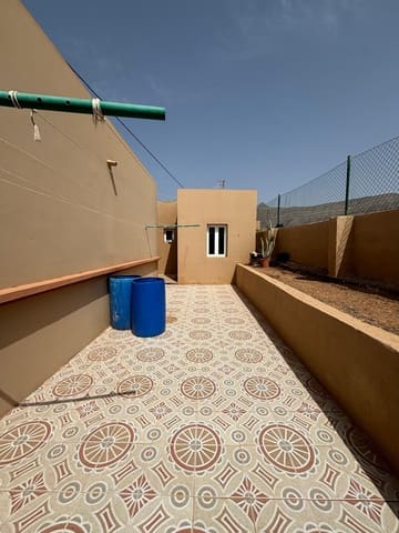 5 bedroom Villa for sale in La Oliva with garage - € 455,000 (Ref: 9196916)