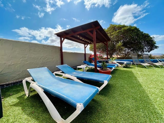 5 soveværelse Villa til salg i Triquivijate, Antigua med swimmingpool garage - € 499.000 (Ref: 9231728)