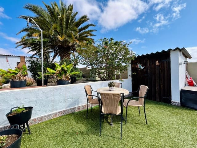 5 soveværelse Villa til salg i Triquivijate, Antigua med swimmingpool garage - € 499.000 (Ref: 9231728)