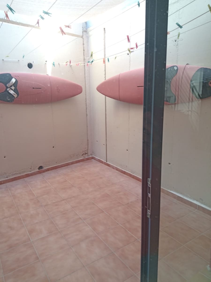 3 soveværelse Byhus til salg i Caleta de Fuste med swimmingpool garage - € 270.000 (Ref: 9336901)