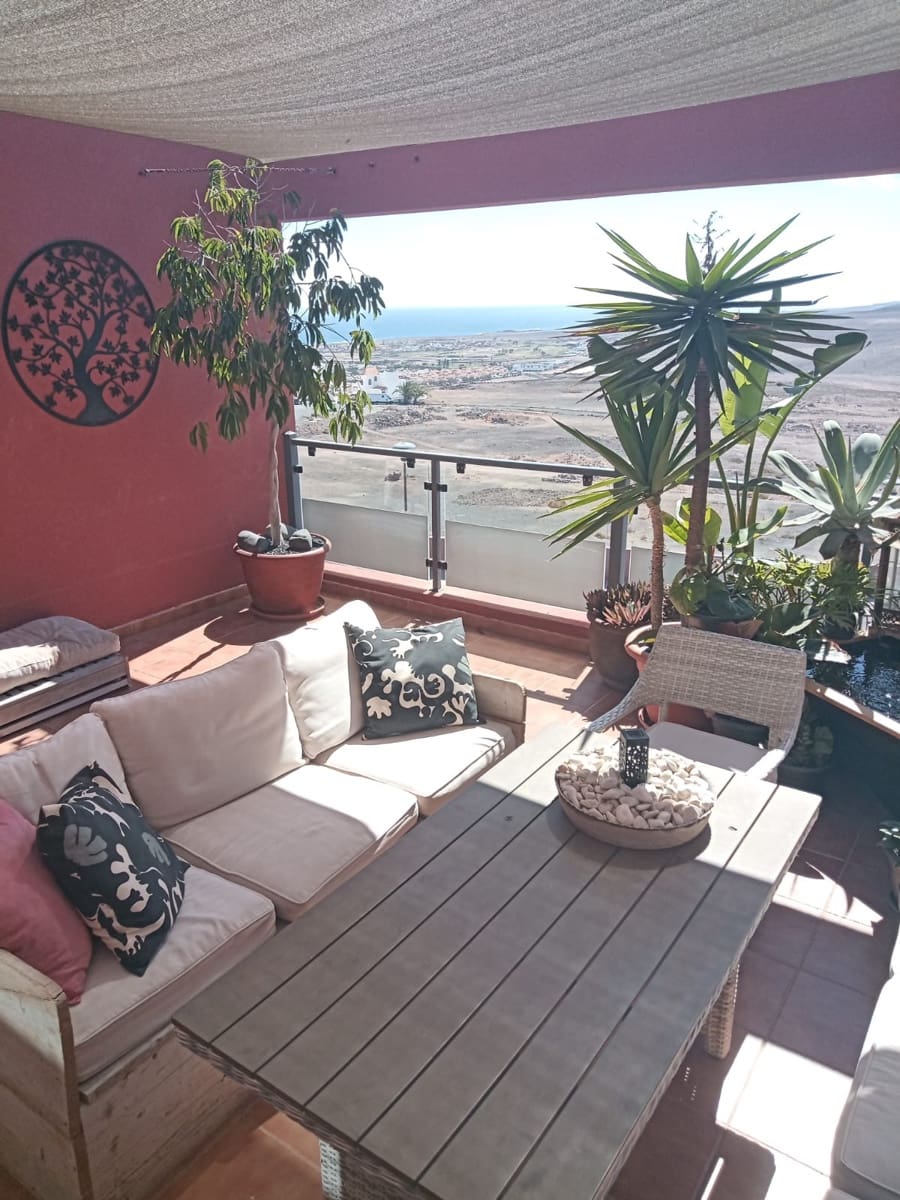 3 soveværelse Byhus til salg i Caleta de Fuste med swimmingpool garage - € 270.000 (Ref: 9336901)