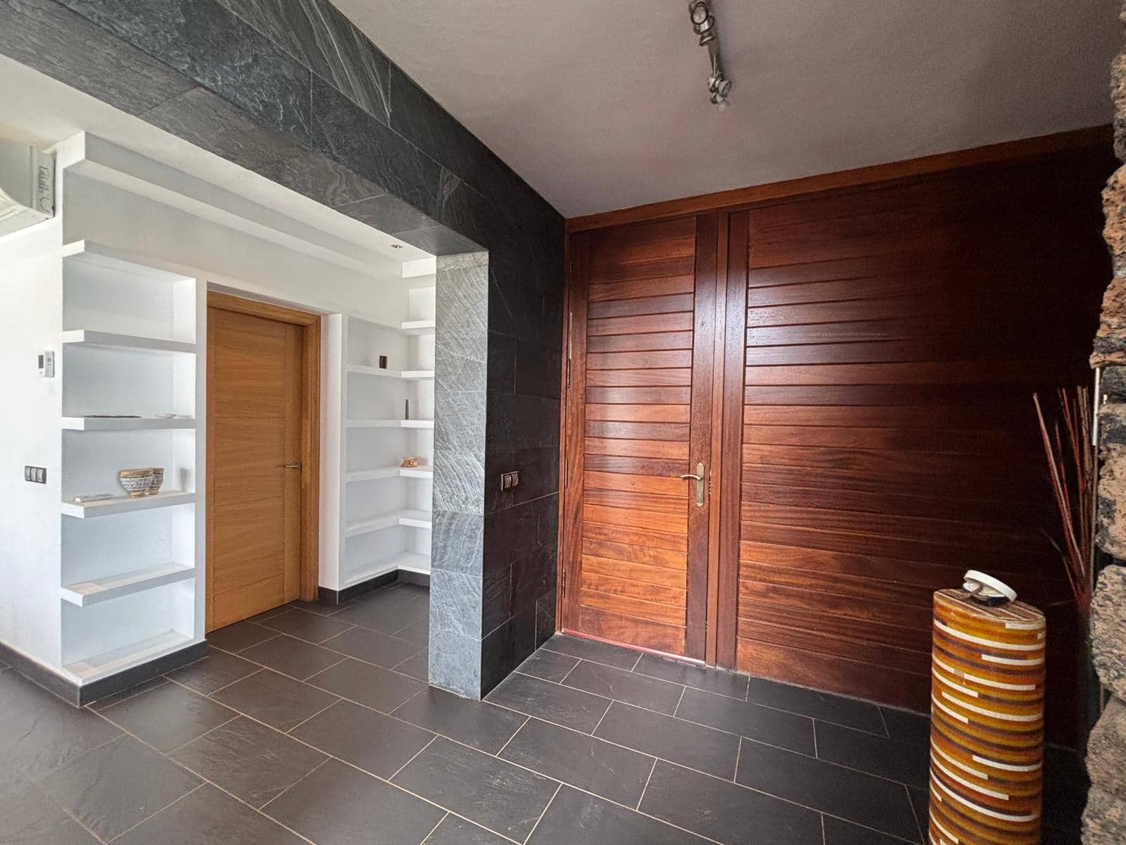 5 chambre Villa/Maison à vendre à El Time avec piscine garage - 710 000 € (Ref: 9401619)