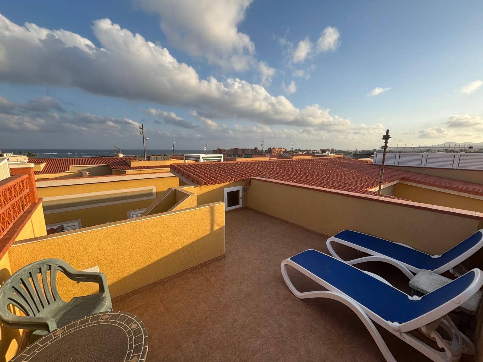 2 quarto Bungalow para venda em Caleta de Fuste com piscina - 199 000 € (Ref: 9406964)