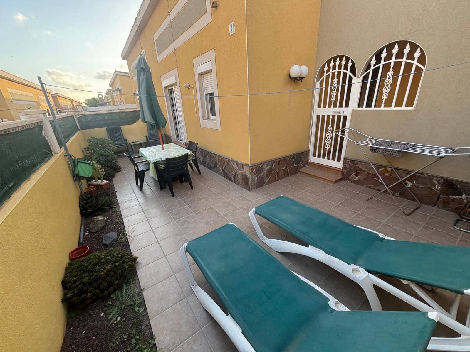 2 quarto Bungalow para venda em Caleta de Fuste com piscina - 199 000 € (Ref: 9406964)